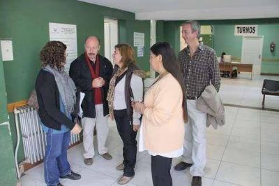 EL INTENDENTE JOS� INZA RECORRI� EL HOSPITAL PINTOS