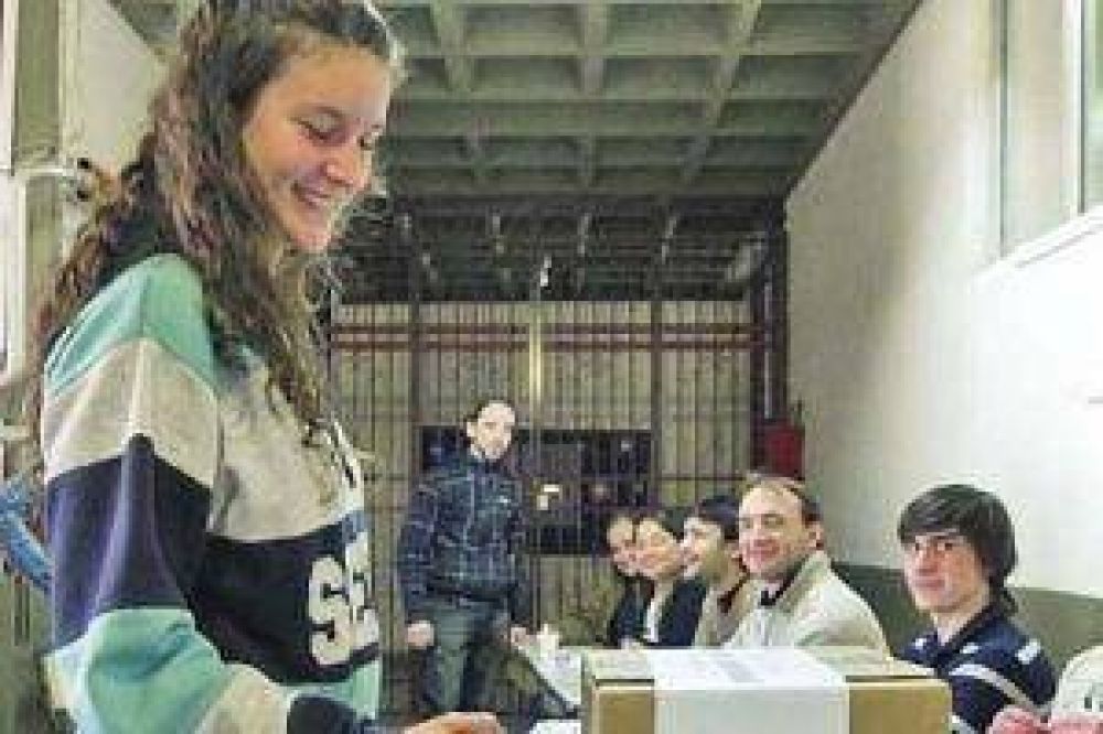 Voto joven: recuerdan que hasta el 30 de abril se podr� renovar DNI