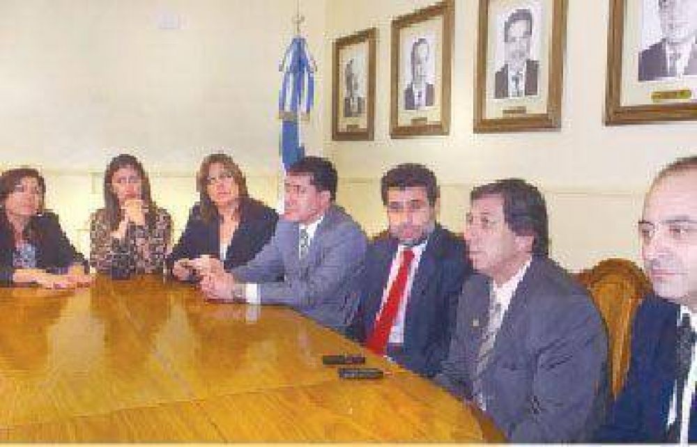 La Legislatura aceptar� el jueves la renuncia de jueces