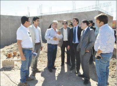 Casas: �La Rioja viene batiendo r�cords nacionales� en vivienda
