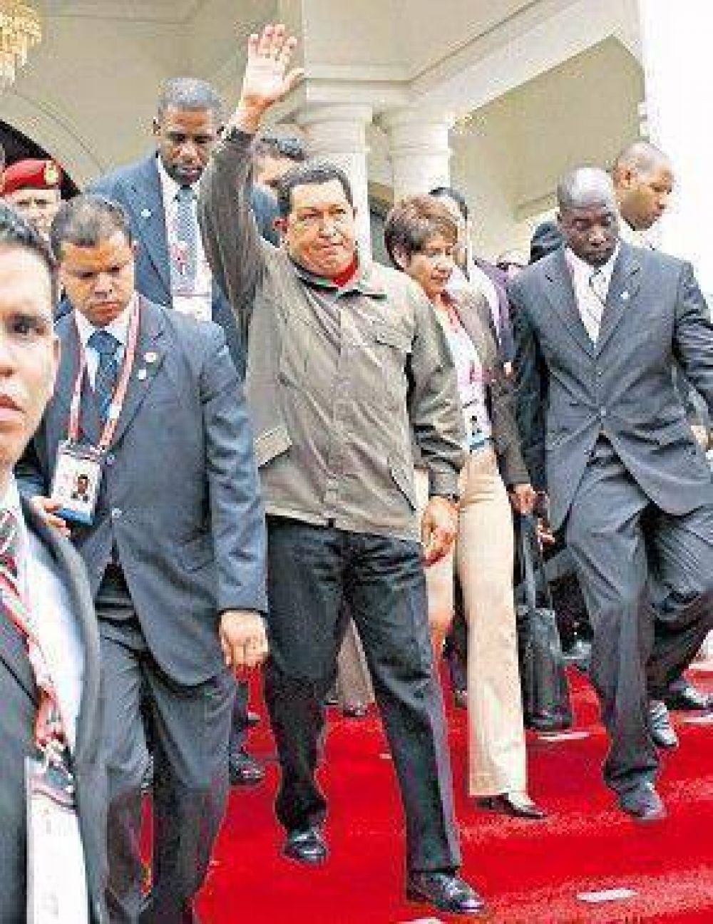 Obama tuvo que justificar su acercamiento a Ch�vez