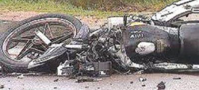 Chepes: joven fracturado al caer de la moto por atender el celular