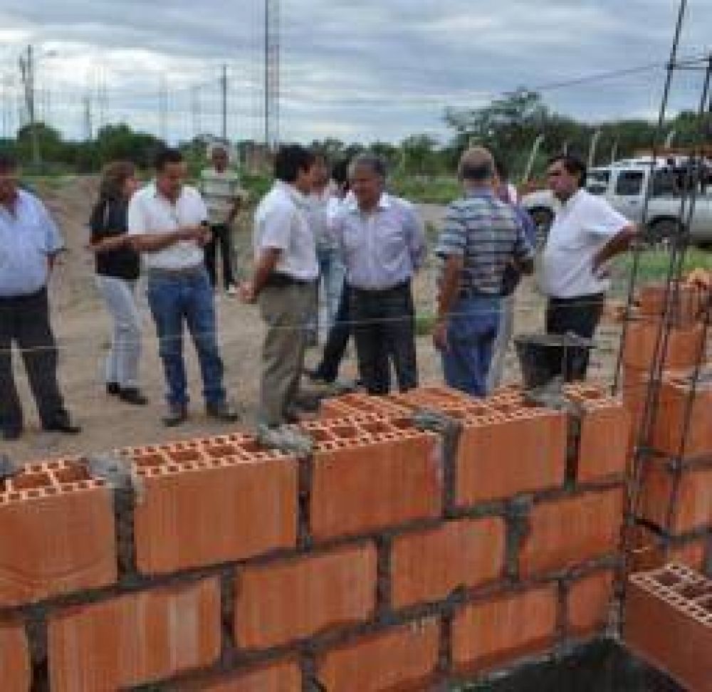 La gesti�n Beder Herrera �multiplic� la entrega de viviendas sociales