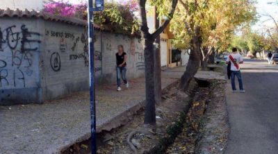 Vecinos del barrio Santa Ana se movilizan por ola de robos y asaltos