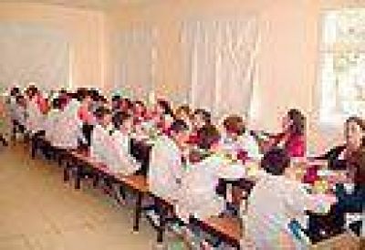 Regresaron los almuerzos a la Escuela 24 de Uriburu
