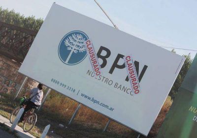 Clausuraron carteles publicitarios en la Ruta 22 