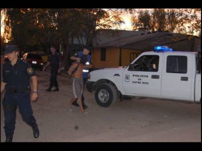 Vecinos atraparon a un ladr�n cuando pretend�a robar en una casa