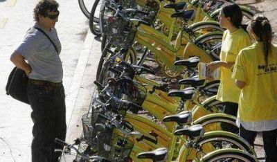 La bicicletas porte�as pasan a manos privadas