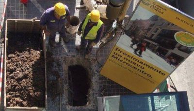 Santilli contra Metrogas por las veredas rotas