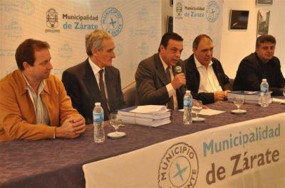 Ratificaron convenio y AySA comenz� a operar los servicios sanitarios en Z�rate