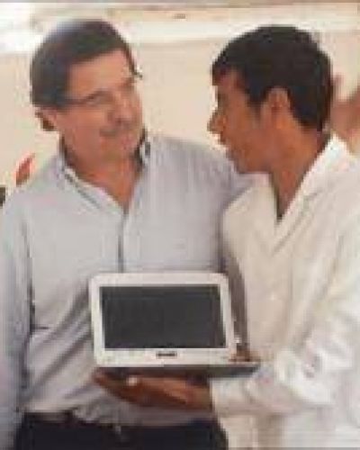 Sileoni visit� la provincia para la inauguraci�n de dos CICs y la entrega de netbooks