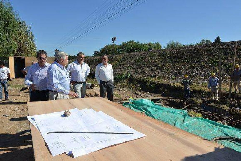 Jes�s Cariglino recorri� la obra del t�nel bajo nivel de la calle Rawson