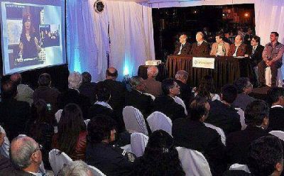 La Presidenta inaugur� el banco transformador de Marcos Paz