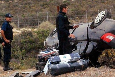 Vuelco en la Ruta Nacional N� 3, a 25 kil�metros de Caleta Olivia