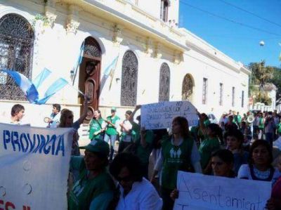 M�dicos Comunitarios: Provincia garantiza el pago de haberes de abril