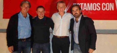 Giri sali� mal en la foto del PRO: �es un reci�n llegado�