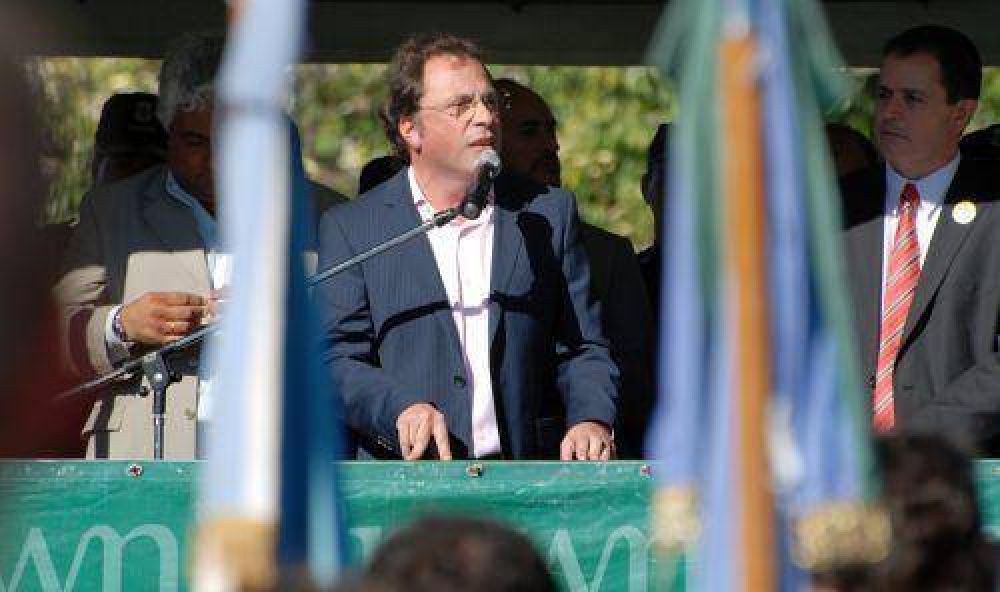 Giustozzi conmemor� el 129 aniversario de Claypole