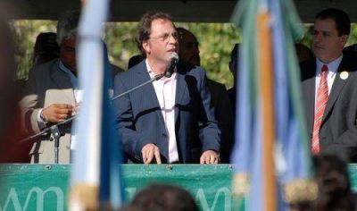 Giustozzi conmemor� el 129 aniversario de Claypole