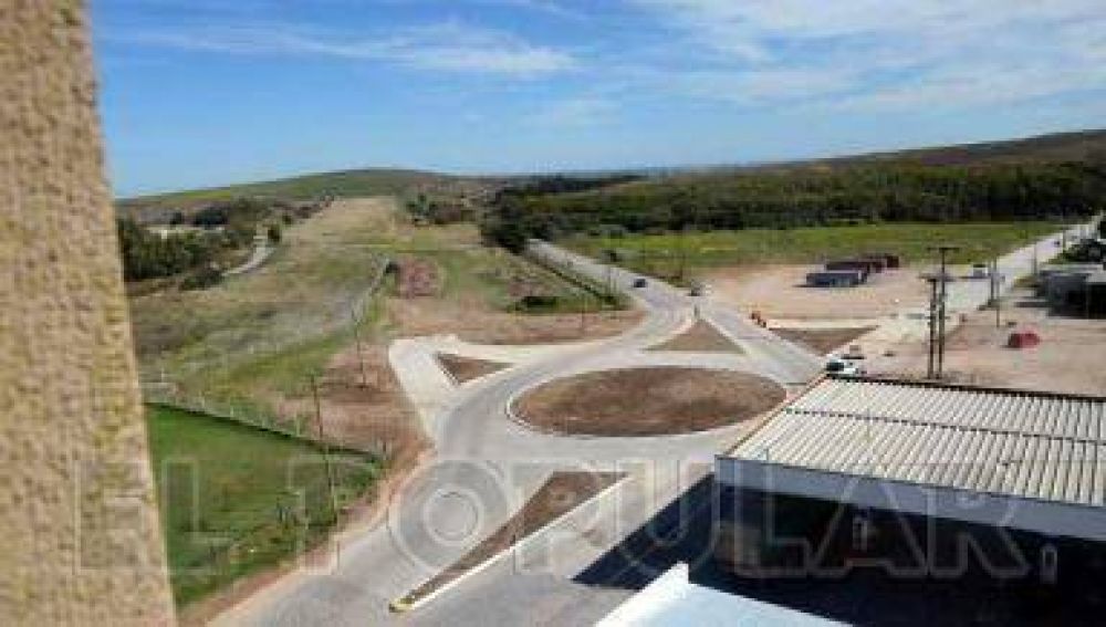 Terminaron la rotonda de acceso a Sierras Bayas