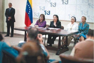Maduro dijo que se desarticul� el golpe y Venezuela recupera la calma