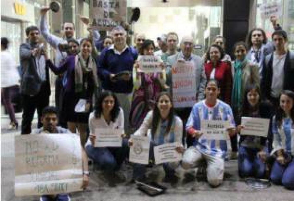 El 18A comenz� en Australia y Jap�n