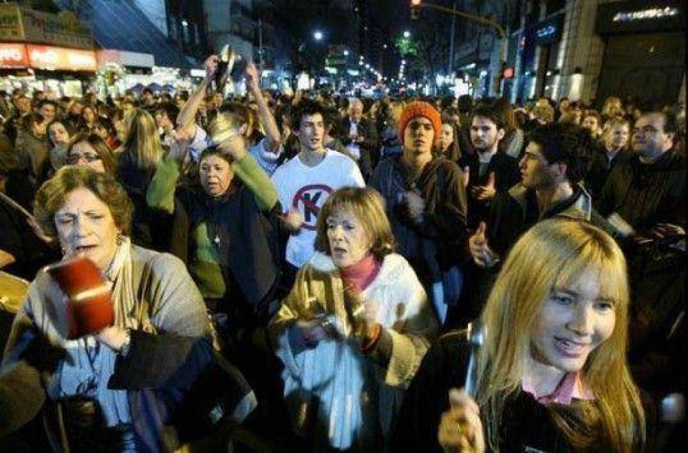 Comenz� la concentraci�n de la marcha opositora