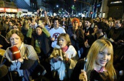 Comenz� la concentraci�n de la marcha opositora