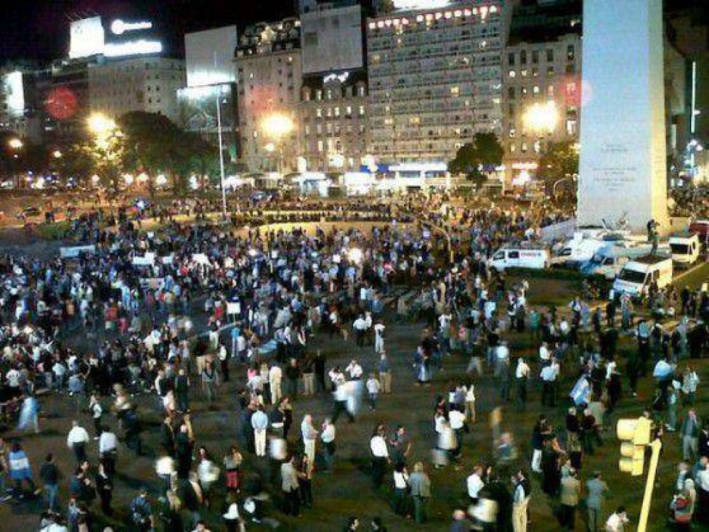 Avanza la marcha del 18A con presencia de referentes opositores
