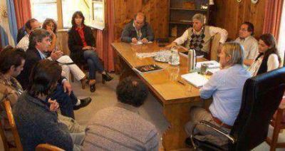 Comenz� el debate por la fecha de elecciones