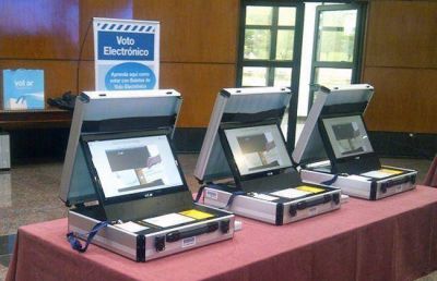 Gestiones para habilitar el voto electr�nico durante la consulta por la polic�a municipal
