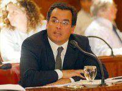 Laserna asegur� que el d�ficit municipal es s�lo de $37 millones