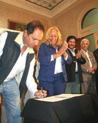 Scioli nuevamente en Campana: