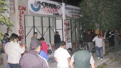 Incidentes y da�os en sede de obra social de petroleros