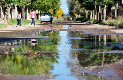 Reclamo vecinal por las cloacas de la Santa Cruz