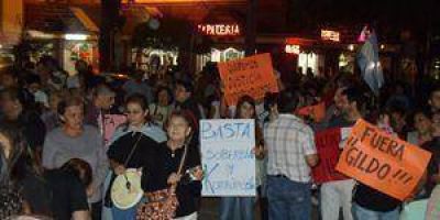 Los �Caceroleros� formose�os coparon el centro este 18 A