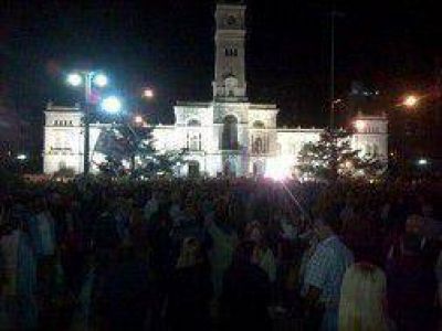 #18A: Pablo Bruera en el centro de los reclamos del cacerolazo en La Plata