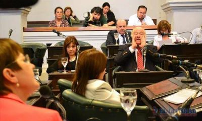 Duro cruce en el Senado por declaraciones del Gobernador