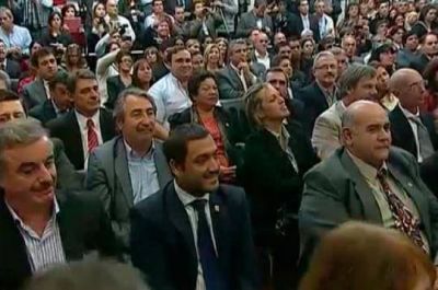 La Presidenta entreg� los recursos al Intendente para el traslado de la planta de reciclado