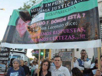 La gente march� por Paula Perassi con duras cr�ticas a la Justicia