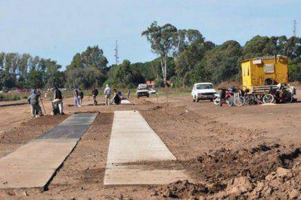 Construyen un anfiteatro en la Ampliaci�n Urbana