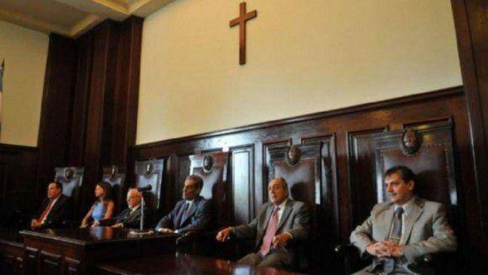 Rechazan recusaciones contra vocales de la Corte, quienes podr�n analizar el fallo �Ver�n�