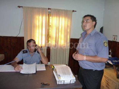 Iba a la escuela, lo roban y termin� en el hospital