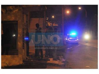 Volvieron a asaltar a estudiantes en la parada de colectivos, en la ruta 168