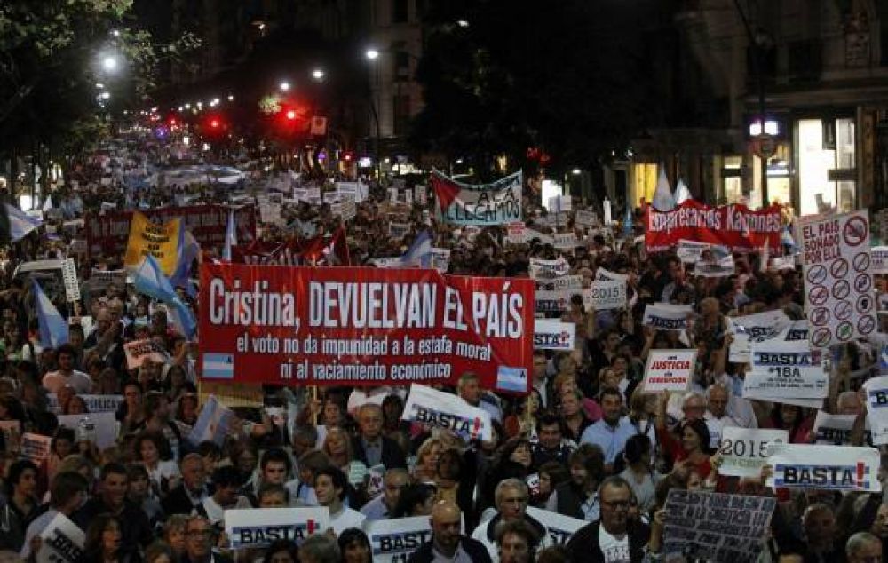 Una multitud dijo s� al 18A