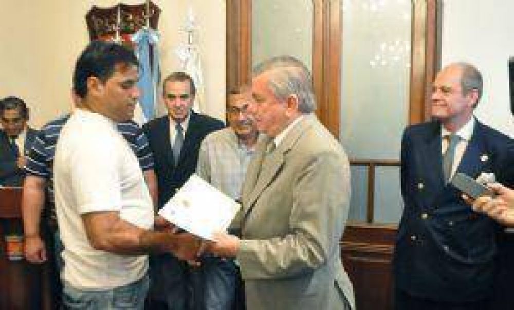 En mayo habr� 50 colectivos con las primeras tickeras
