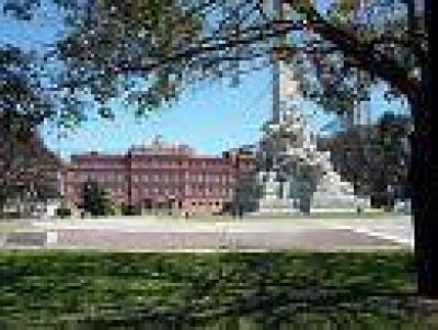  NO AL TRASLADO DEL MONUMENTO A COL�N