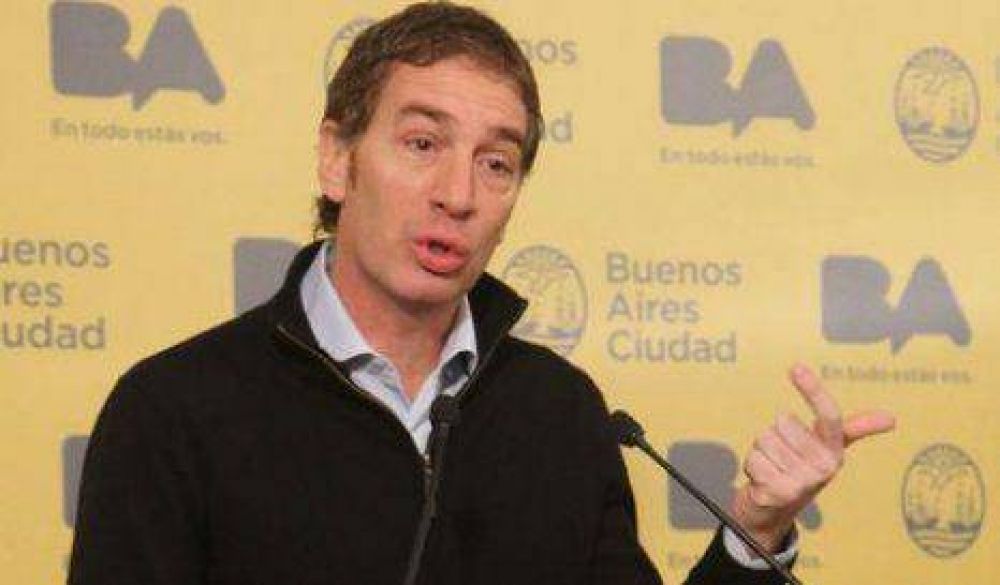 Santilli denuncia a Metrogas