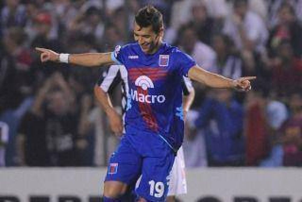 Haza�a de Tigre: gole� a Libertad de visitante y est� en octavos de final