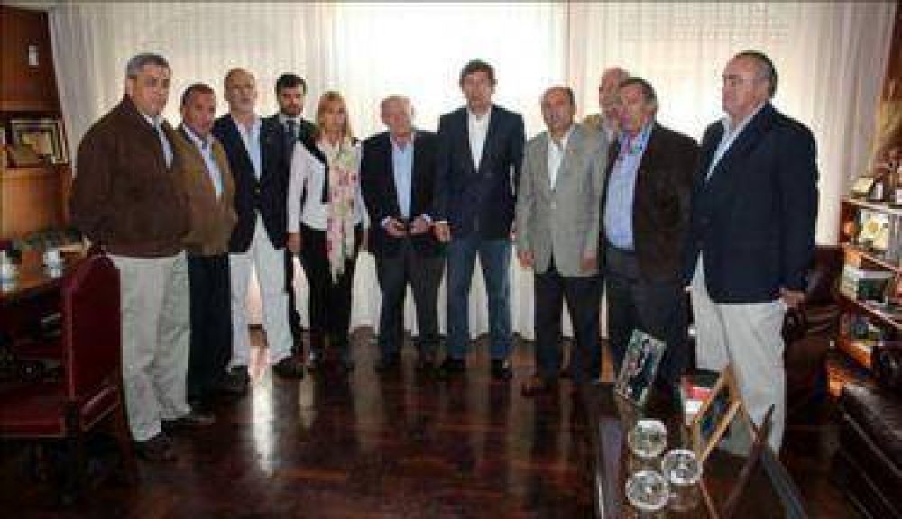 Posse recibi� a CARBAP y se comprometi� a trabajar junto al campo