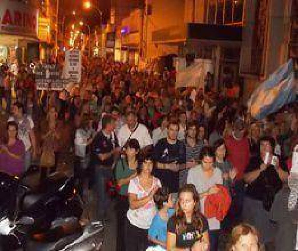Se sinti� el cacerolazo por las calles de la ciudad 
